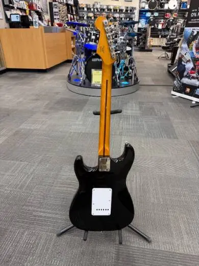 Modded Squier CV50s Strat Black 2